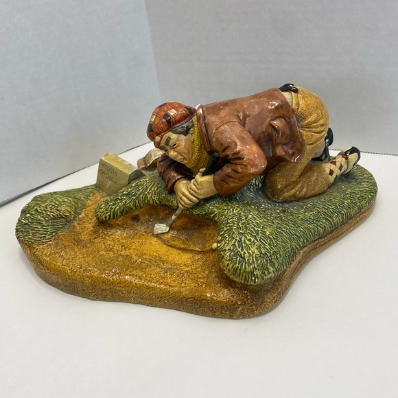 ''Bunkered'' - 1976 Congleton English Golfing Statue - Picture 4 of 10